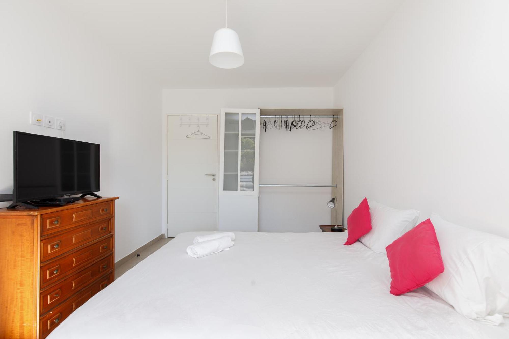 Lovely 2 Bedroom Condo With Pool Vallauris Exterior photo